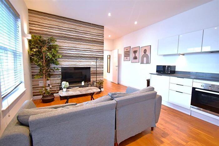 1 Bedroom Property To Rent In Clarence Street, Staines-Upon-Thames, TW18