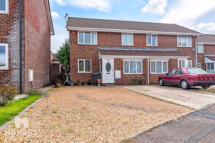 4 Bedroom Semi Detached House For Sale In Damerham Road, Throop, BH8