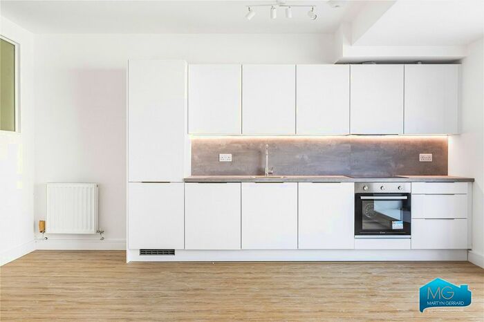 1 Bedroom Flat To Rent In The Picture House, - Darkes Lane, Potters Bar, Hertfordshire, EN6