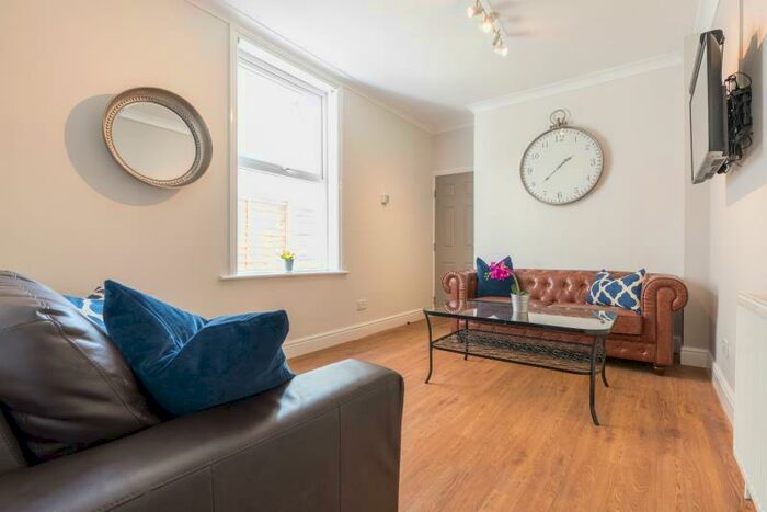 7 Bedroom Terraced House To Rent In Manners Road, Portsmouth, PO4