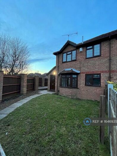 1 Bedroom Semi-Detached House To Rent In Heath Gardens, Dartford, DA1