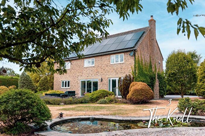 4 Bedroom Detached House For Sale In The Knoll, Kempsford, GL7