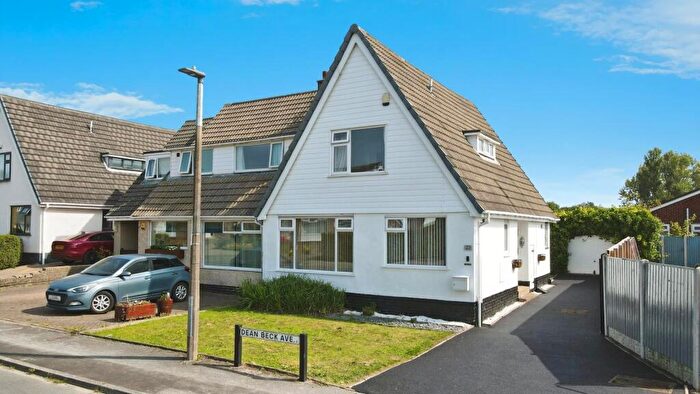 3 Bedroom Semi-Detached House For Sale In Dean Beck Avenue, Bradford, West Yorkshire, BD6