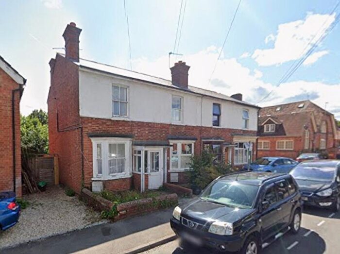2 Bedroom Property To Rent In Wescott Road, Wokingham, Berkshire, RG40