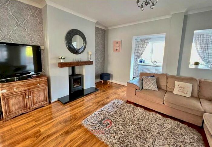 3 Bedroom Flat To Rent In High St, Bean, Dartford, DA2
