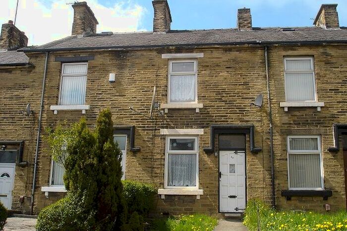 2 Bedroom Terraced House To Rent In Heidelberg Road, Bradford, BD9