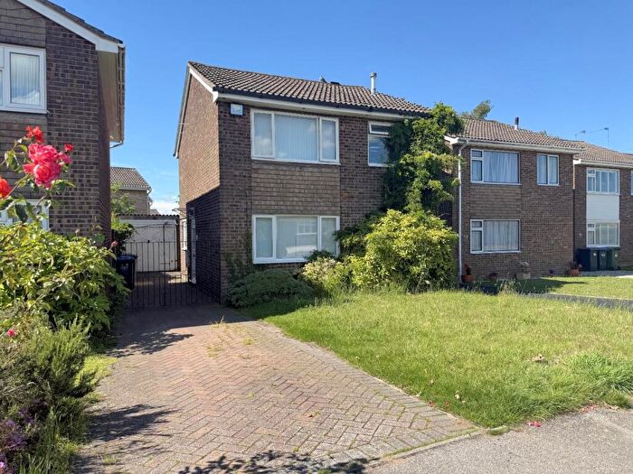 3 Bedroom Detached House For Sale In Chaucer Road, Rugby, CV22