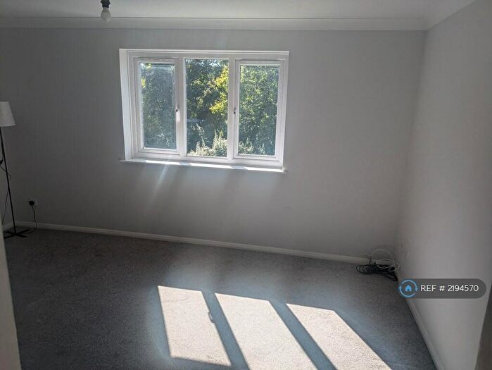 1 Bedroom Flat To Rent In Fulwich Road, Dartford, DA1