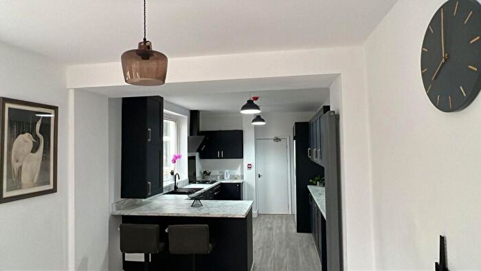 6 Bedroom Terraced House To Rent In Moy Road, Roath, CF24