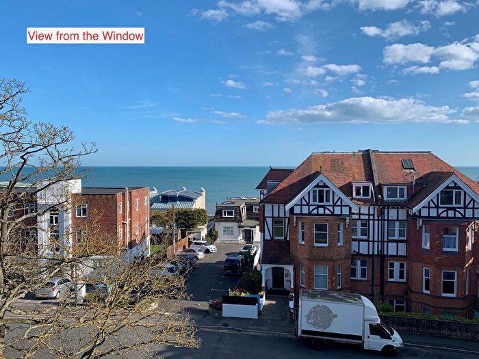3 Bedroom Flat For Sale In Boscombe Spa Road, Bournemouth, BH5