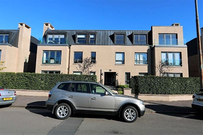 3 Bedroom Flat To Rent In Whittingehame Drive, Glasgow, G12