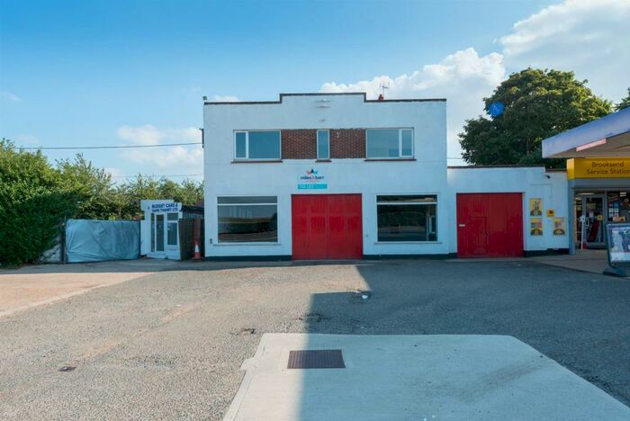 3 Bedroom Flat To Rent In Canterbury Road, Brooksend, Birchington, CT7