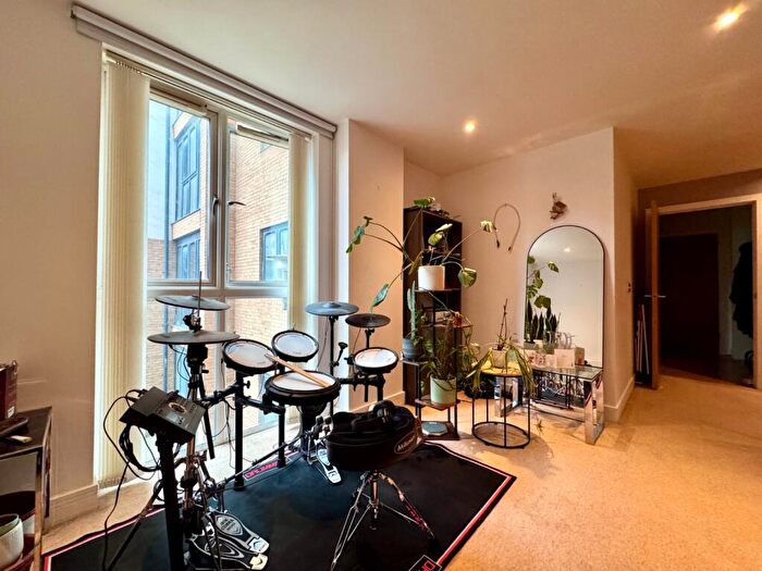 1 Bedroom Flat To Rent In Granville Street, Birmingham, West Midlands, B1