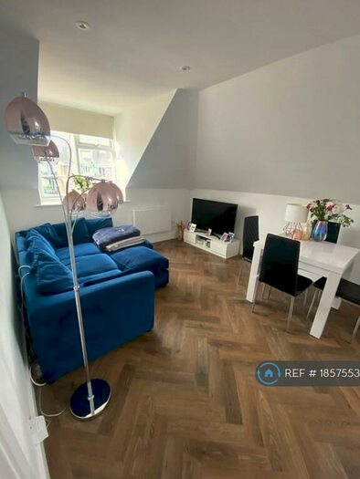 1 Bedroom Flat To Rent In Bromley Road, Beckenham, BR3