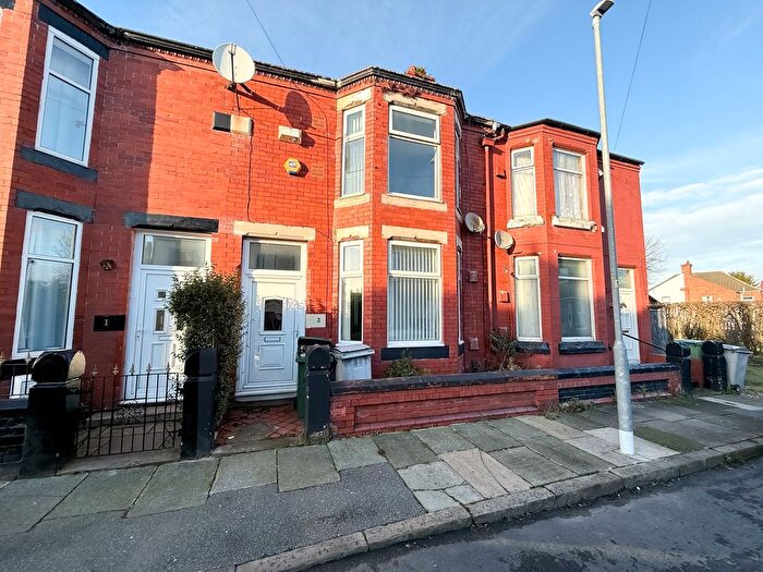 3 Bedroom Terraced House For Sale In Esher Road, Wirral, CH62