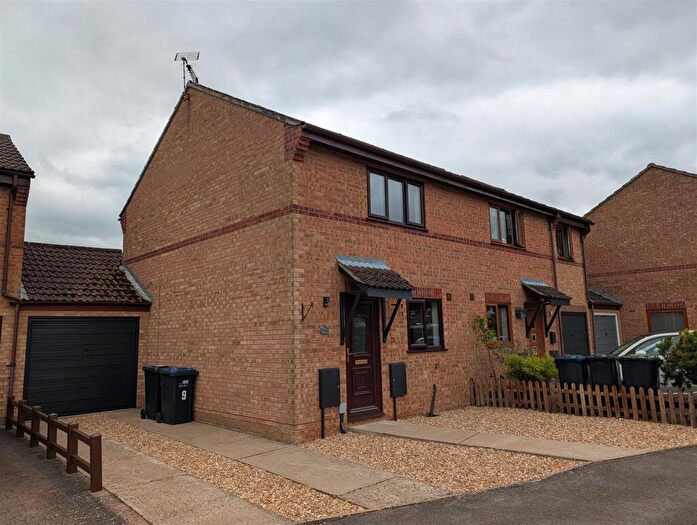 2 Bedroom Semi-Detached House To Rent In Law Close, Littleport, CB6