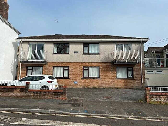 2 Bedroom Flat To Rent In Wadebridge, PL27