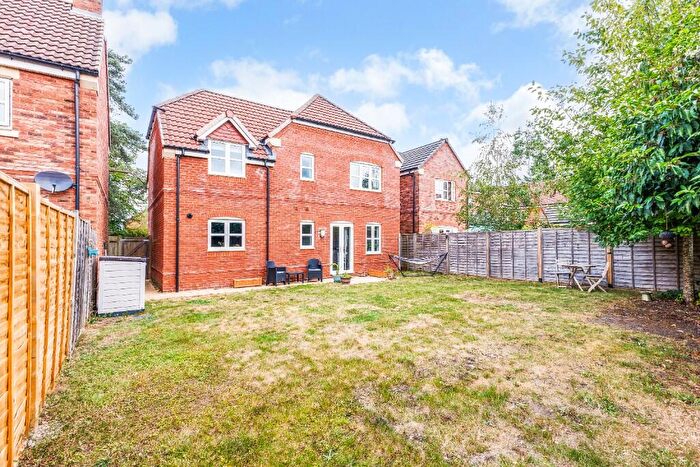 4 Bedroom Detached House For Sale In Greenacre Place, Newbury, Berkshire, RG14