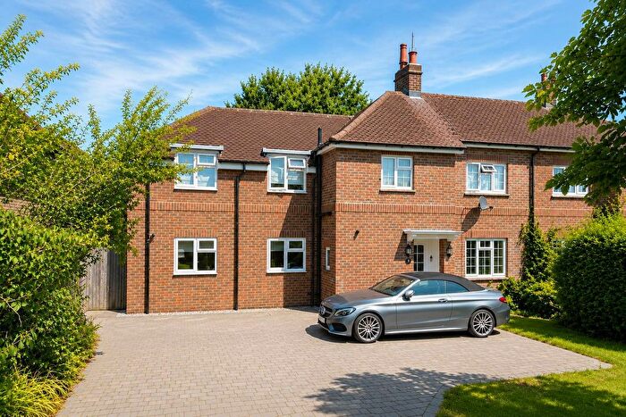 5 Bedroom Semi-Detached House For Sale In Horns Road, Hawkhurst, TN18