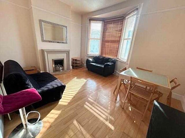 1 Bedroom Apartment To Rent In Bonchurch Road, Brighton, BN2