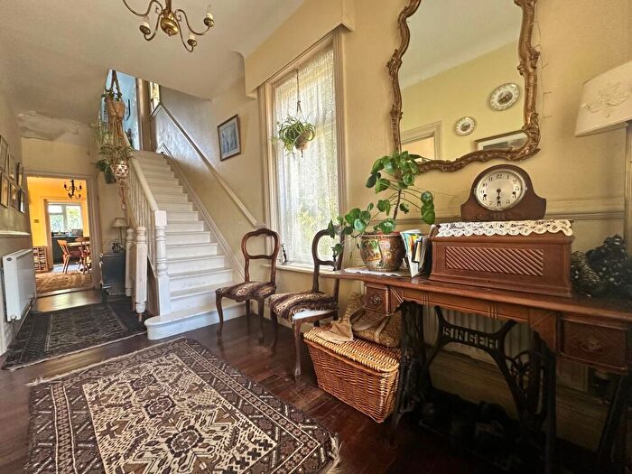 4 Bedroom Semi Detached House For Sale In St. James's Square, Bournemouth, BH5