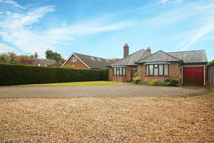 4 Bedroom Detached House To Rent In Bellingdon, Chesham, HP5