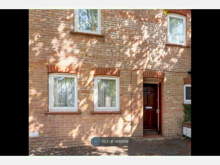 3 Bedroom Terraced House To Rent In Minerva Way, Cambridge, CB4