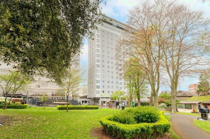 2 Bedroom Apartment To Rent In Throwley Way, Sutton, SM1