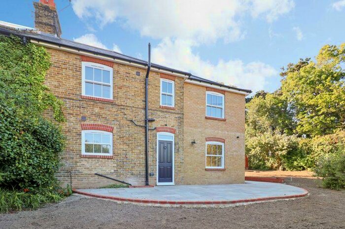 3 Bedroom Semi-Detached House To Rent In Station Road, Bekesbourne, CT4