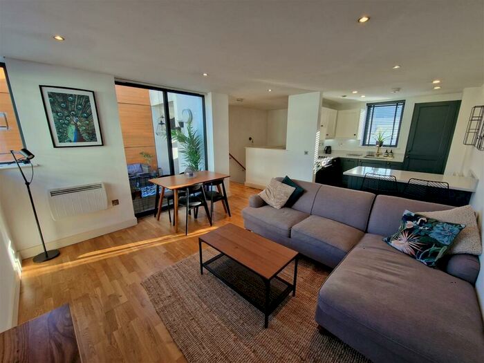 2 Bedroom Duplex To Rent In The Mews, Advent Way, Manchester, M4