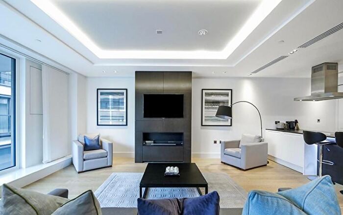 3 Bedroom Flat To Rent In Lisson Street, Marylebone, London, NW1