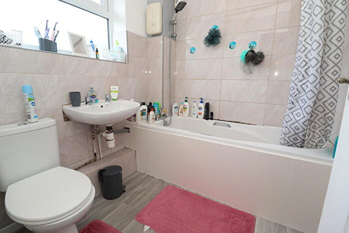 3 Bedroom Terraced House For Sale In Kemble Close, Lincoln, LN6