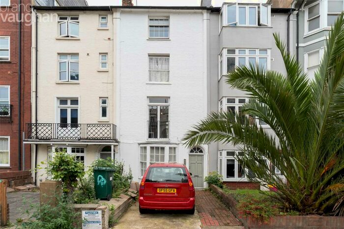 1 Bedroom Flat To Rent In Richmond Place, Brighton, East Sussex, BN2