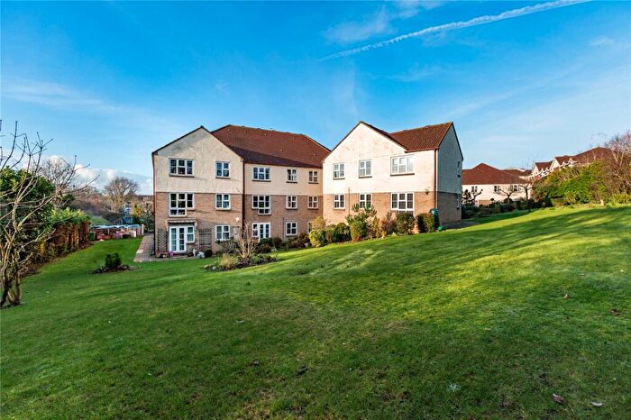 2 Bedroom Apartment For Sale In Sycamore Court, Stilemans, Wickford, Essex, SS11