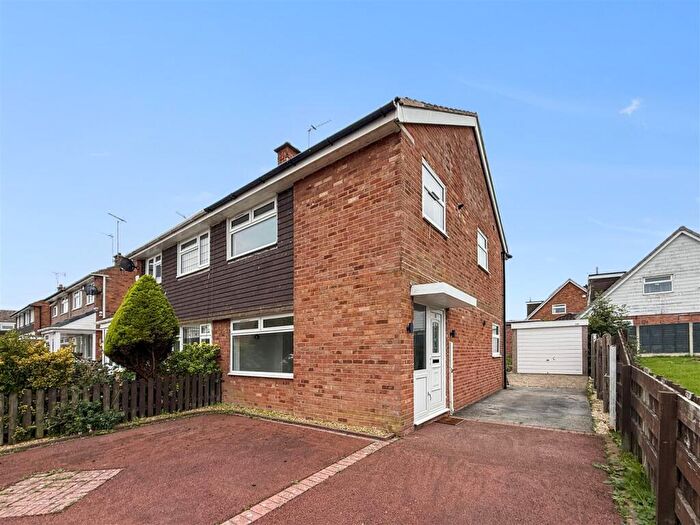 3 Bedroom Semi-Detached House For Sale In Exmoor Close, Pensby, Wirral, CH61