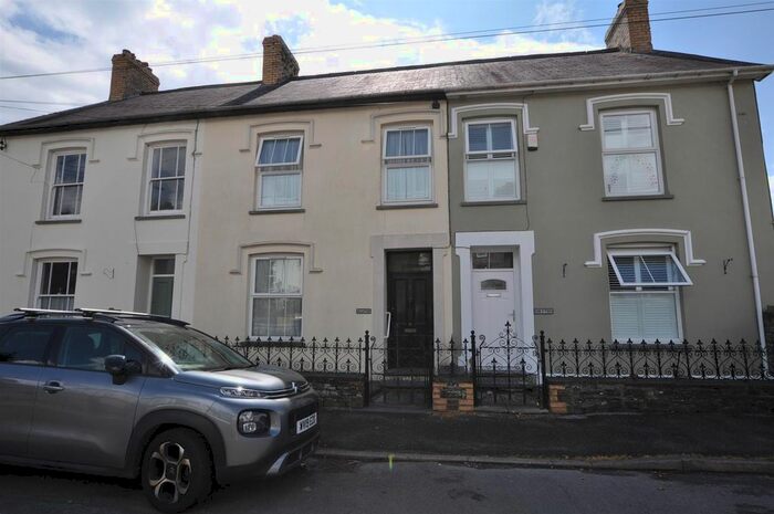 3 Bedroom Terraced House For Sale In New Road, Llandysul, SA44