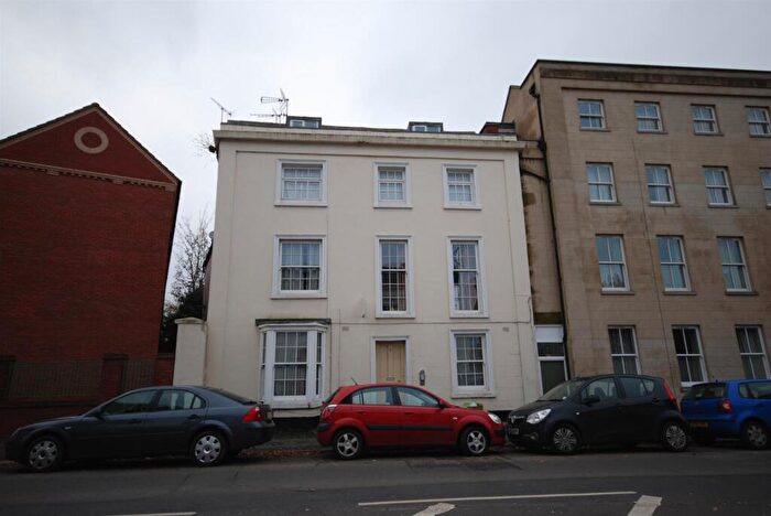 3 Bedroom Apartment To Rent In Radford Road, Leamington Spa, CV31