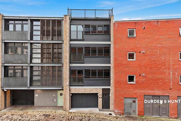 5 Bedroom Terraced House For Sale In Coytes Gardens, Ipswich, IP1