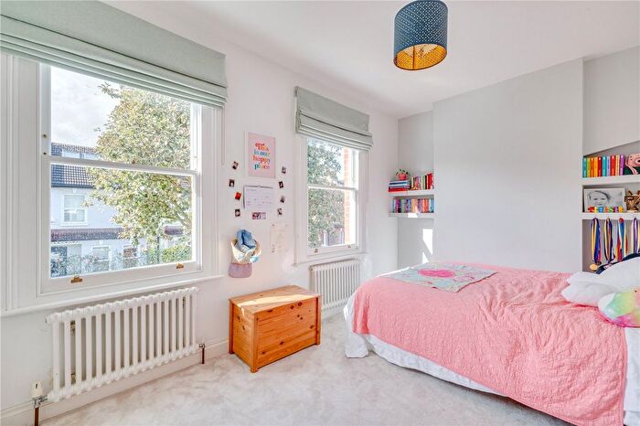 3 Bedroom Terraced House For Sale In Musard Road, London, W6