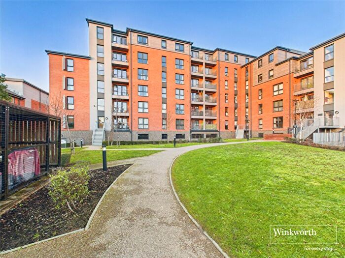 3 Bedroom Apartment For Sale In Silver Street, Reading, Berkshire, RG1