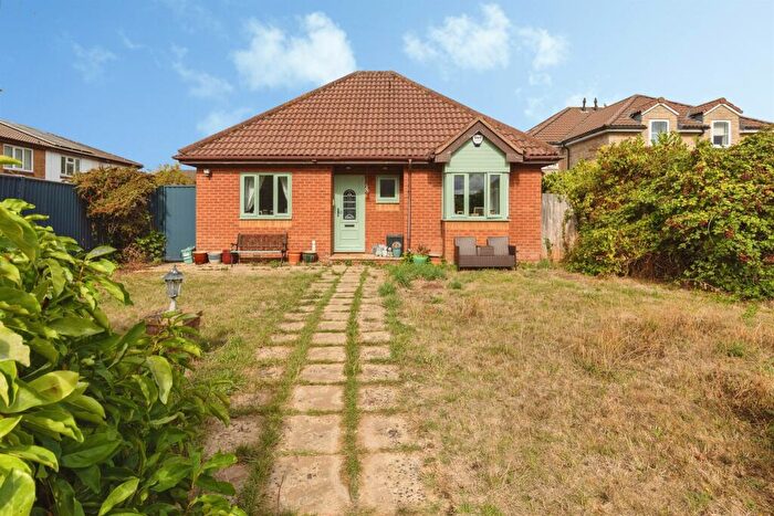 3 Bedroom Detached Bungalow For Sale In Railton Jones Close, Stoke Gifford, Bristol, BS34
