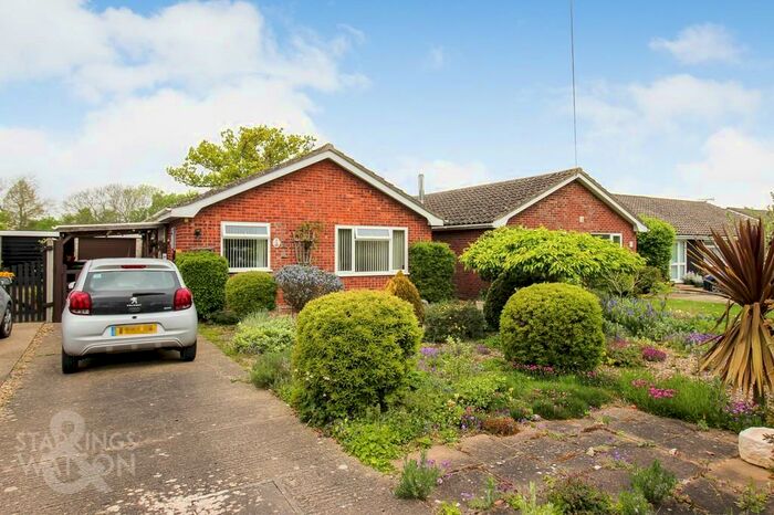 3 Bedroom Detached Bungalow For Sale In Chapelfield, Denton, Harleston, IP20