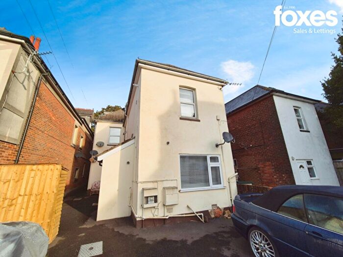 1 Bedroom Flat To Rent In Borthwick Road, Bournemouth, Dorset, BH1