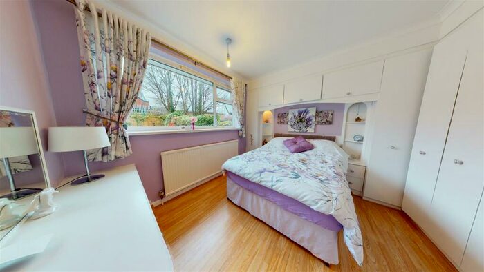 2 Bedroom Semi-Detached Bungalow For Sale In Holcombe Close, Kearsley, Bolton, BL4