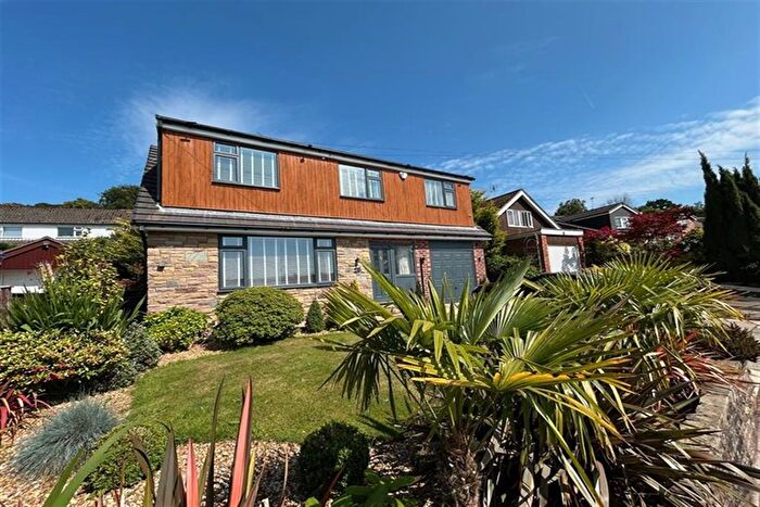 4 Bedroom Detached House For Sale In Roewood Lane, Macclesfield, SK10