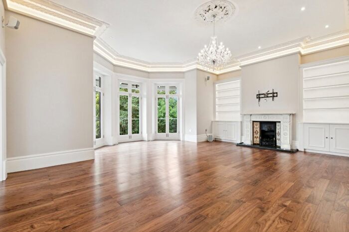 2 Bedroom Flat To Rent In Petersham Road, Richmond, TW10