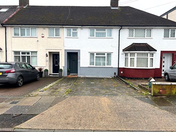 3 Bedroom Terraced House To Rent In Cavendish Avenue, Ruislip, HA4