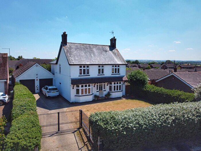 5 Bedroom Detached House For Sale In Flitwick Road, Maulden, Bedfordshire, MK45