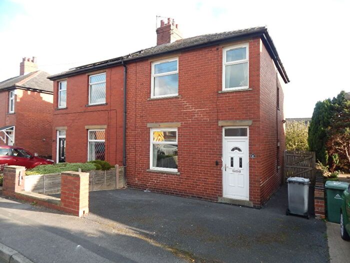 3 Bedroom Semi-Detached House To Rent In Rathlin Road, Dewsbury, WF12