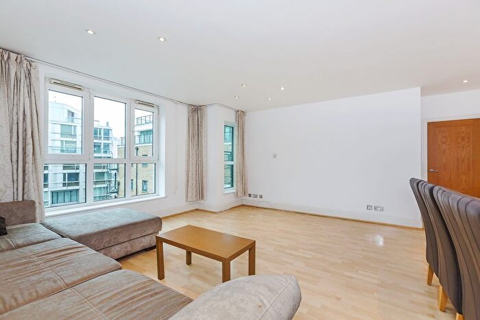 3 Bedroom Flat To Rent In Warren House, Kensington, London, W14